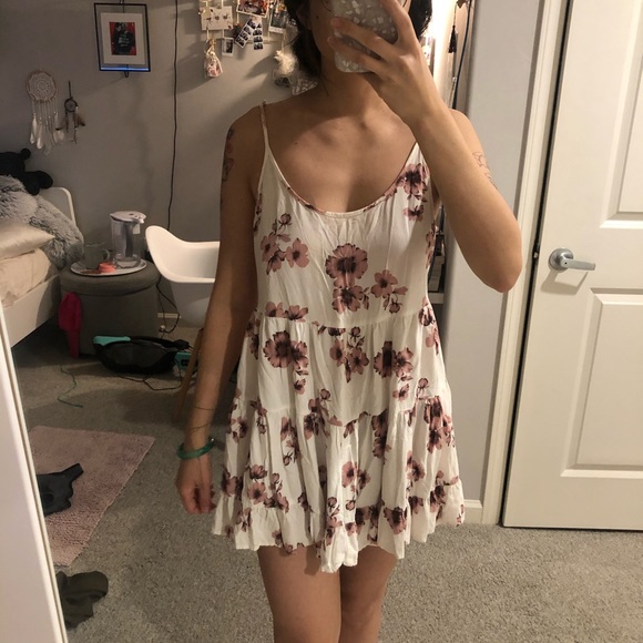 Brandy Melville Floral Dress - Picture 4 of 6
